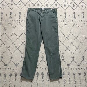 Gap Girlfriend Chinos mid rise size 6
